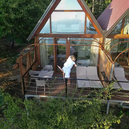 Villa Dajti Alpin *