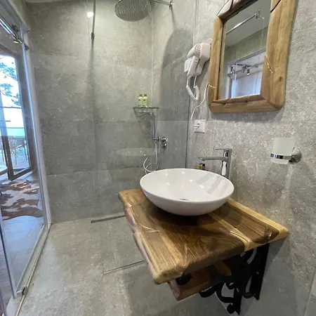 Villa Dajti Alpin Tirana
